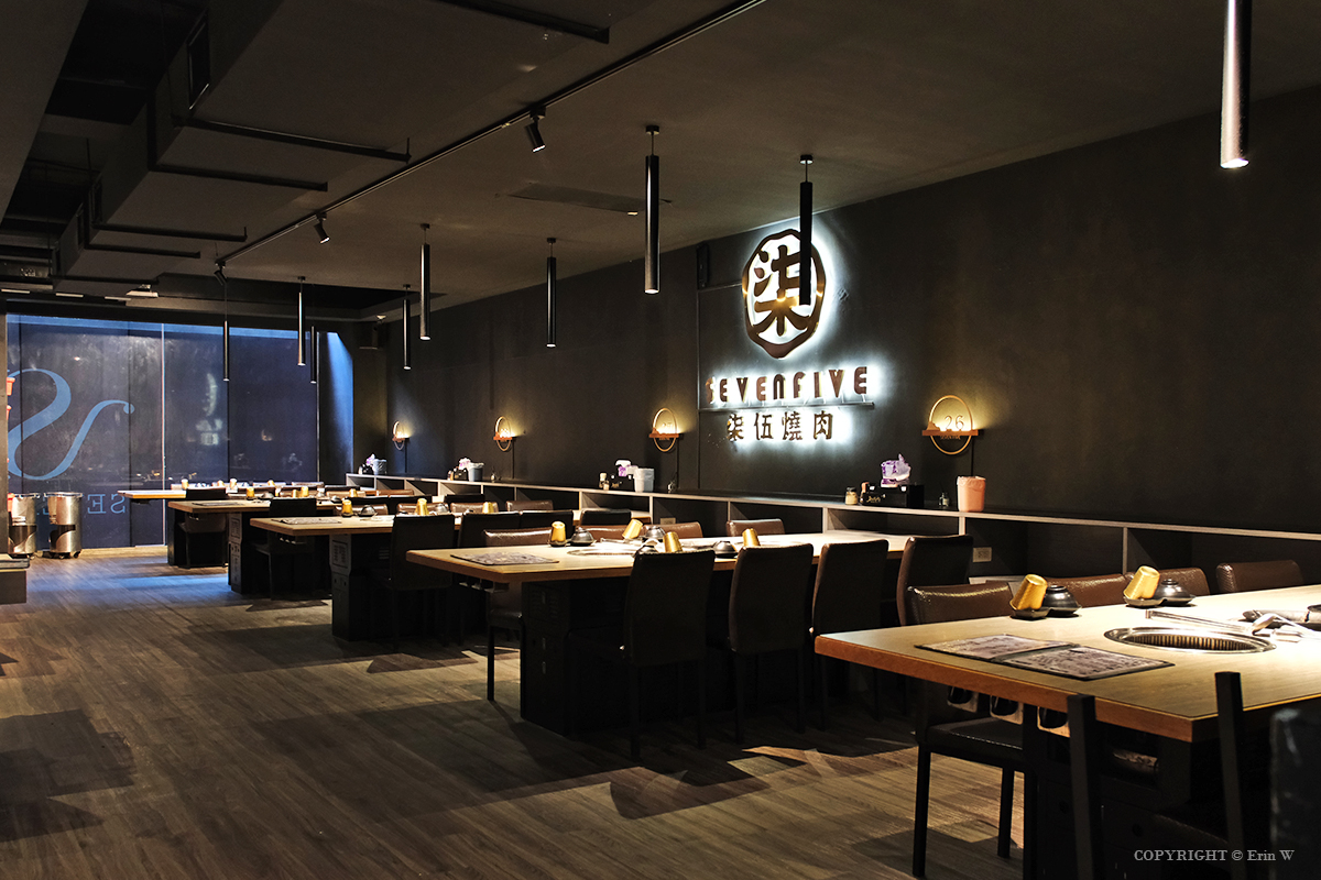 新竹｜柒伍無煙燒肉｜解放雙手 貼心代烤代剝 火烤兩吃吃到飽 新竹平價高質燒肉推薦