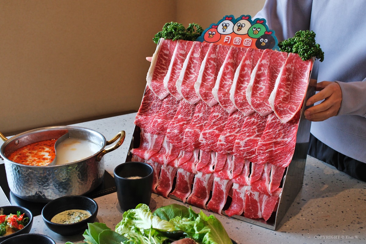 苗栗．頭份｜月團圓雞湯火鍋｜個人388元起的一鍋兩味鴛鴦鍋 野菜自助吧吃到飽 冬季暖身必吃的隱藏版薑母雞酒湯底