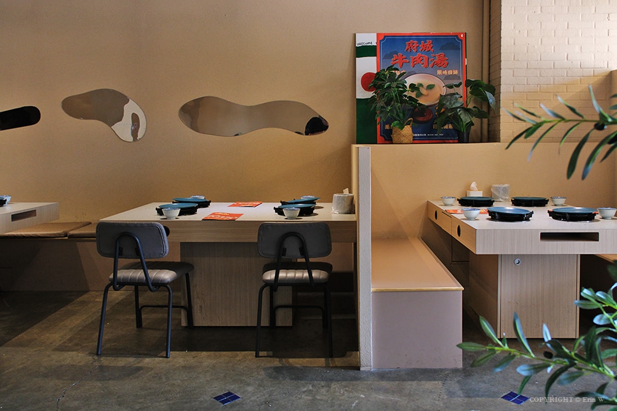 苗栗．頭份｜月團圓雞湯火鍋｜個人388元起的一鍋兩味鴛鴦鍋 野菜自助吧吃到飽 冬季暖身必吃的隱藏版薑母雞酒湯底