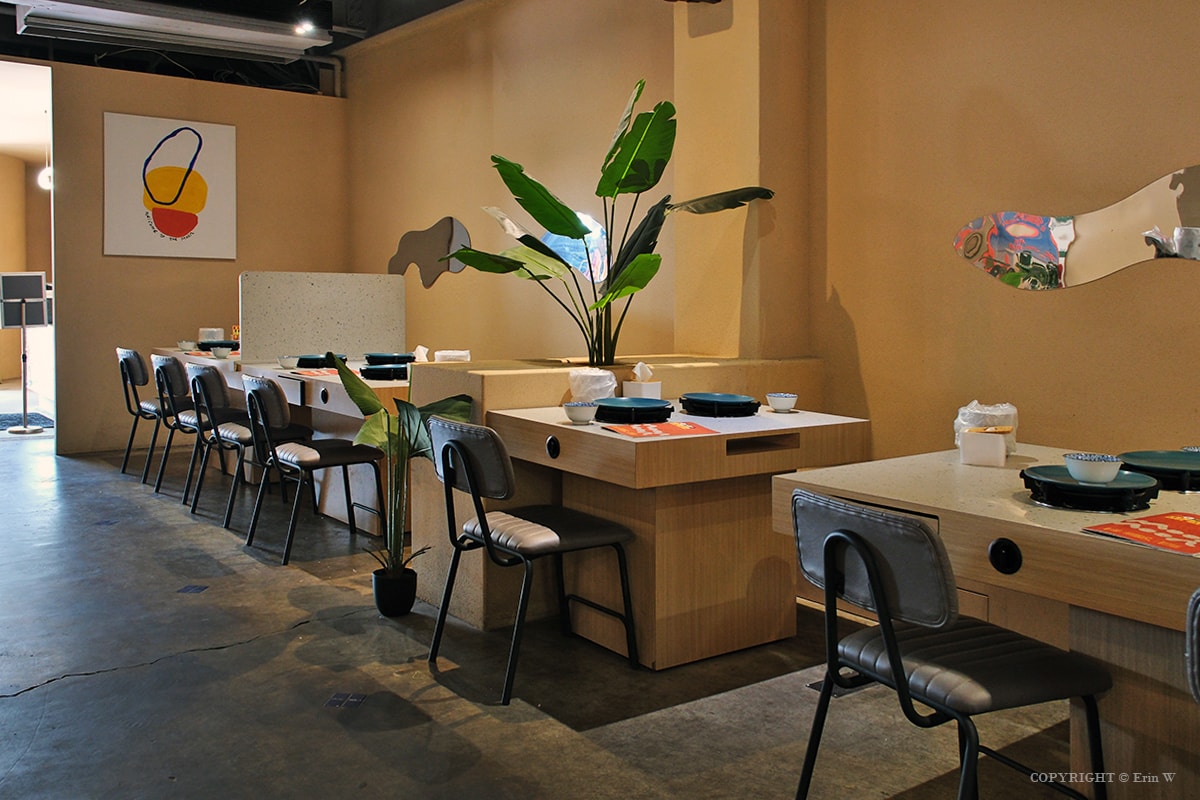 苗栗．頭份｜月團圓雞湯火鍋｜個人388元起的一鍋兩味鴛鴦鍋 野菜自助吧吃到飽 冬季暖身必吃的隱藏版薑母雞酒湯底